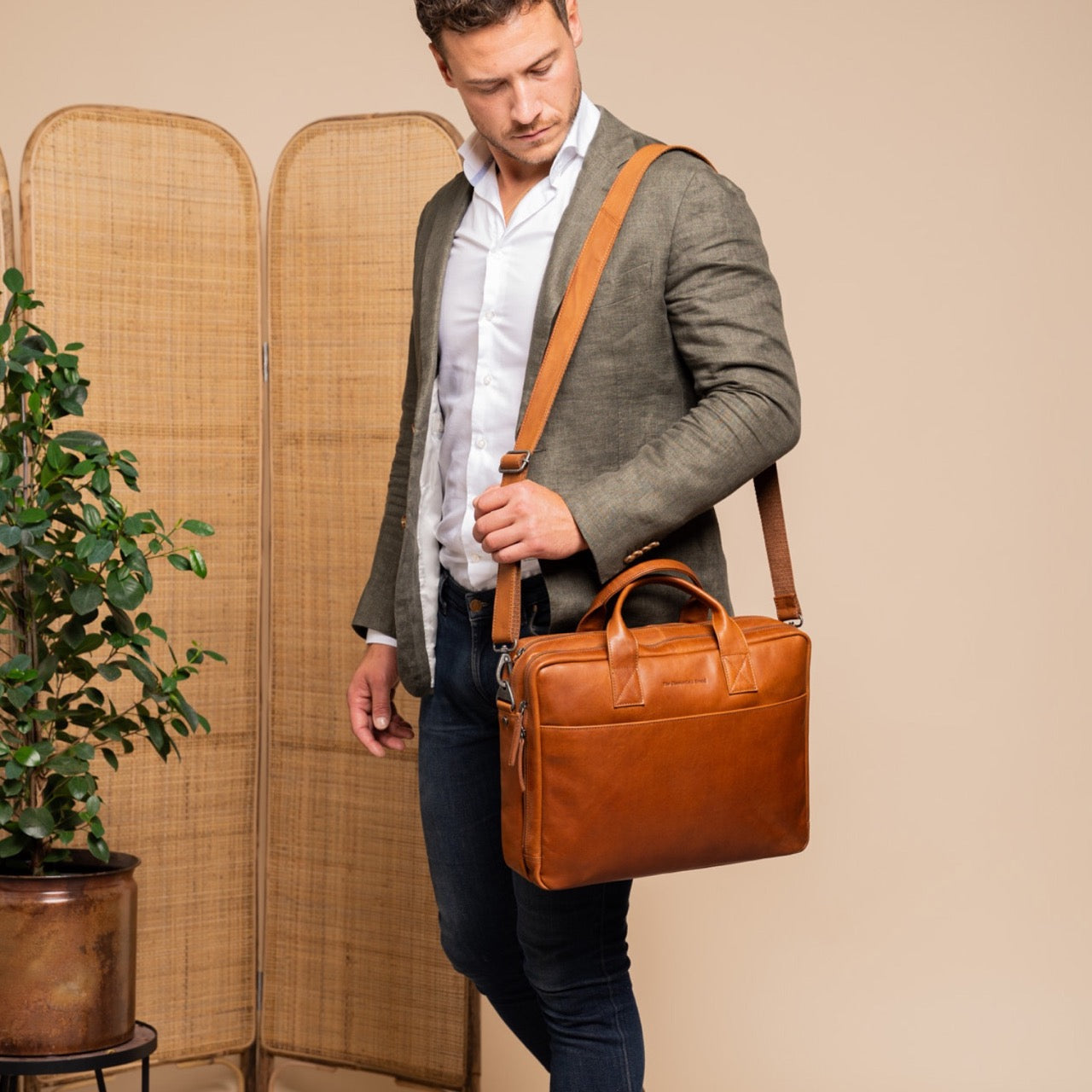 The Ideal Leather Work Bag to return to your workplace