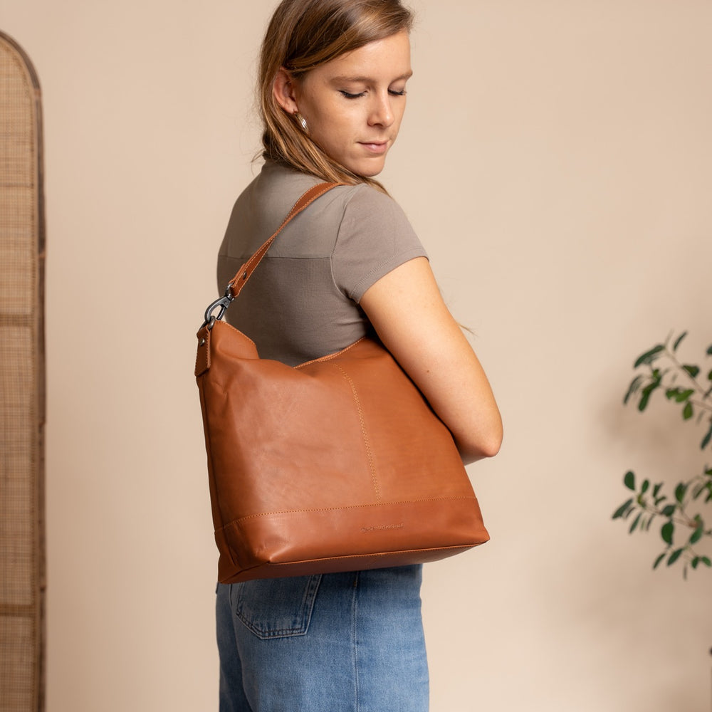 Leather Shoulder Bag Cognac Amelia