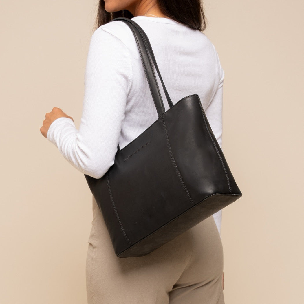 Sac Cabas en Cuir Noir Anira
