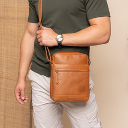 Leather Shoulder Bag Cognac Anzora