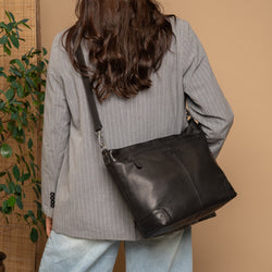 Leather Shoulder Bag Black Astero