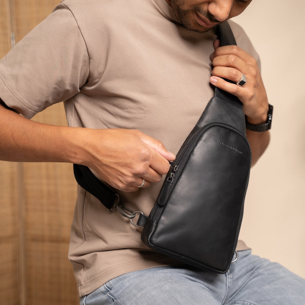 Leder Slingbag Schwarz Bowey