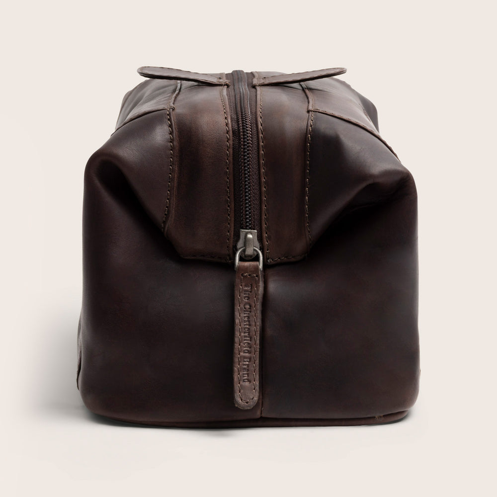 Trousse de Toilette en Cuir Marron Vince, vue de côté