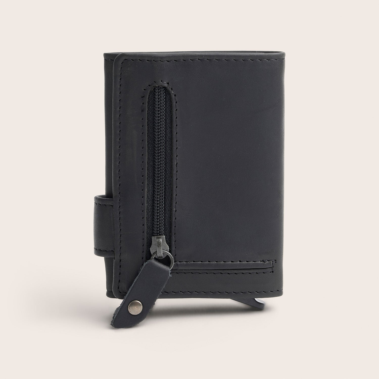 Porte-cartes en Cuir Noir Leicester, vue de dos avec poche zippée