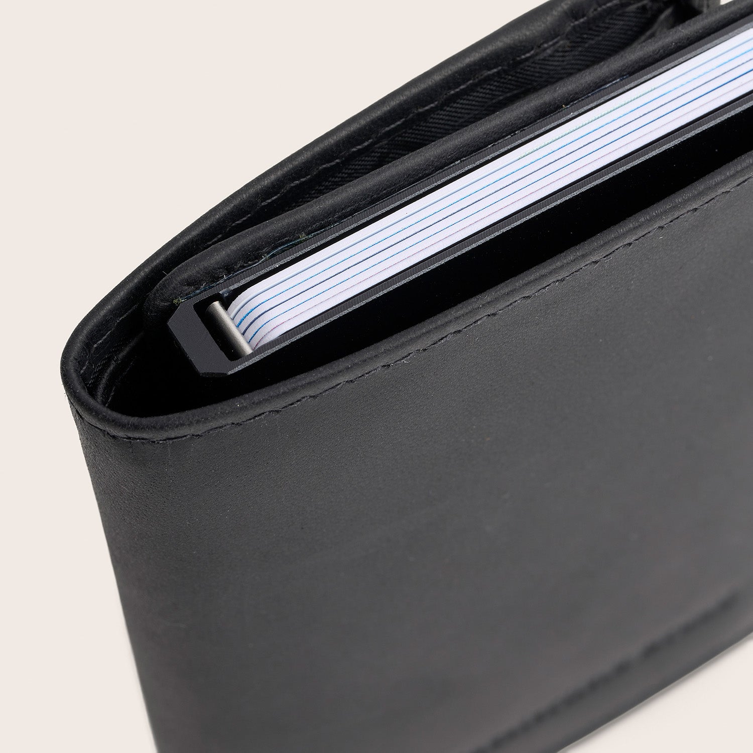 Leather Card Holder Black Palma, close-up of the top with cards in the card case