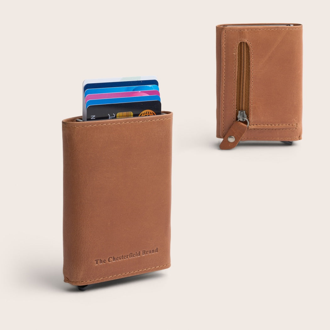 The Chesterfield Brand Leather Card Holder Cognac Palma, front view with cards pushed out and back view with zip pocket