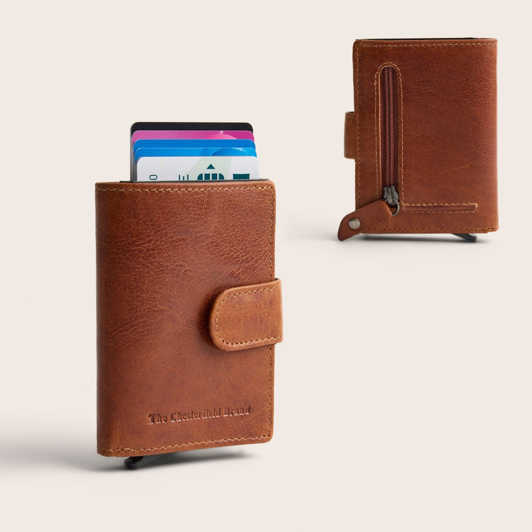 The Chesterfield Brand Leather Card Holder Cognac Prague, front and back view