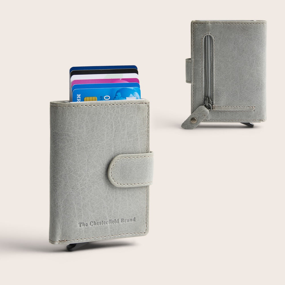 The Chesterfield Brand Leather Card Holder Light Grey Prague, front view with cards pushed out and back view