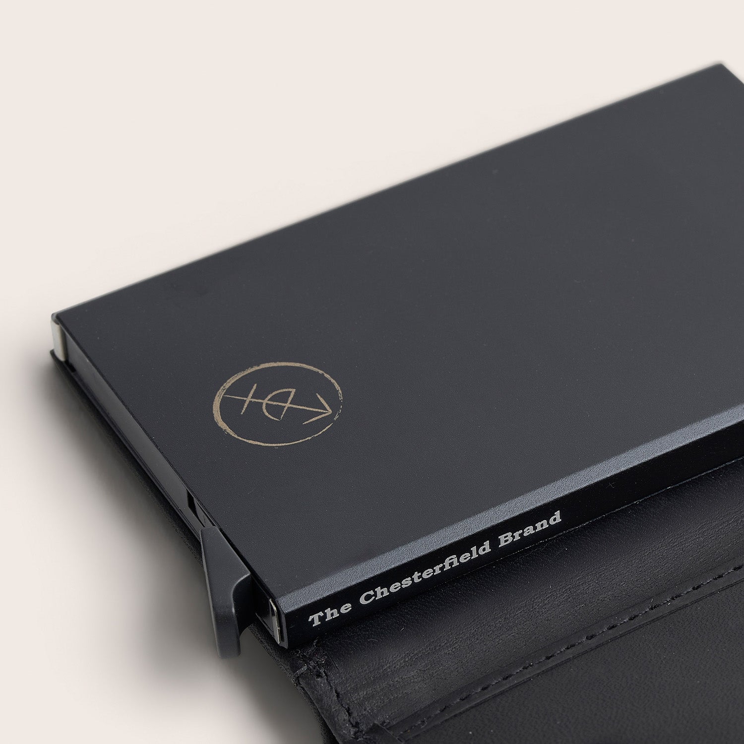 Leather Wallet Black Rhodos, close-up of the card holder with printed 'The Chesterfield Brand'