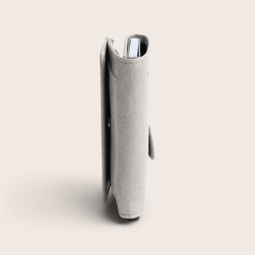 Leather Card Holder Light Grey Mannheim, side view
