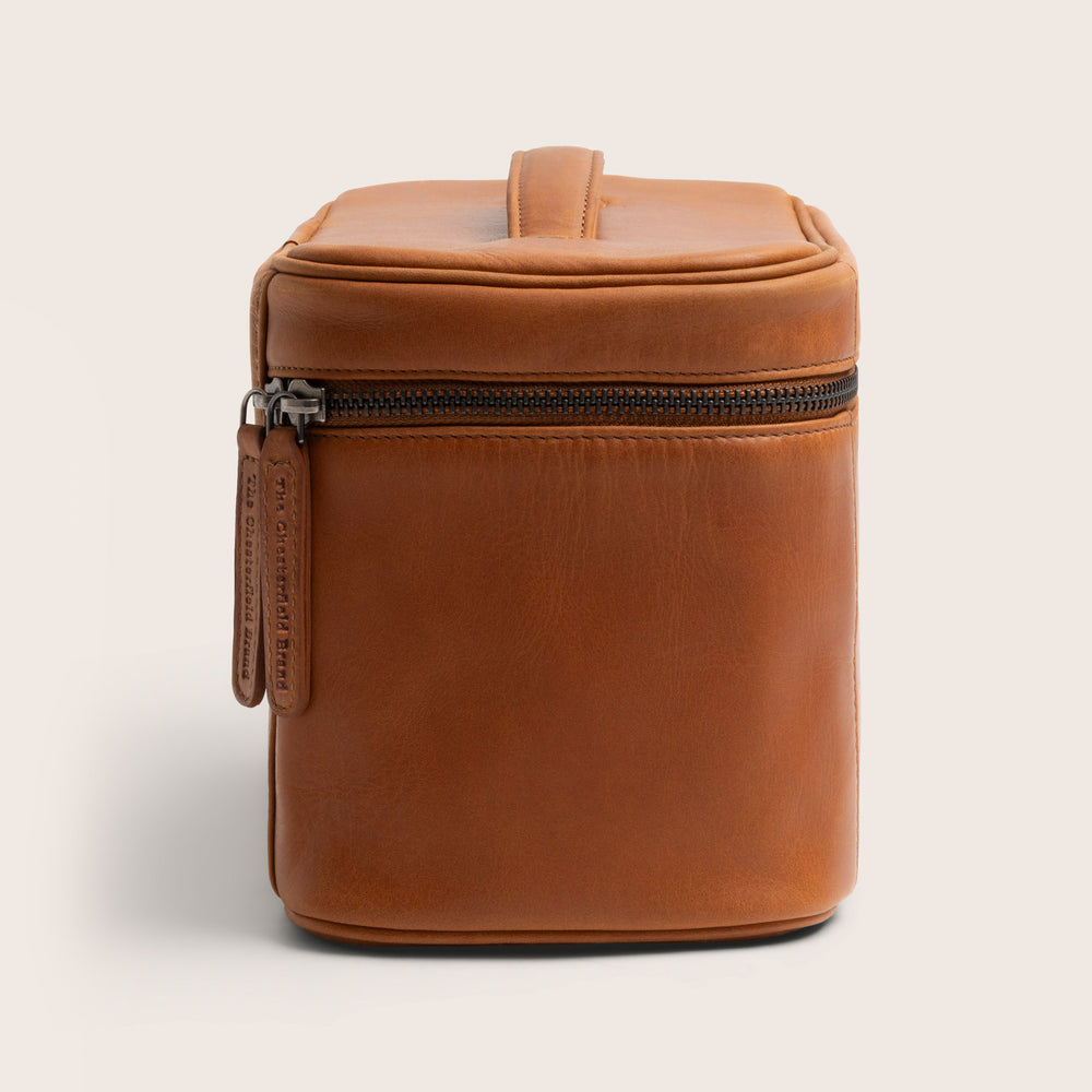 Trousse de Toilette en Cuir Cognac Limone, vue de côté