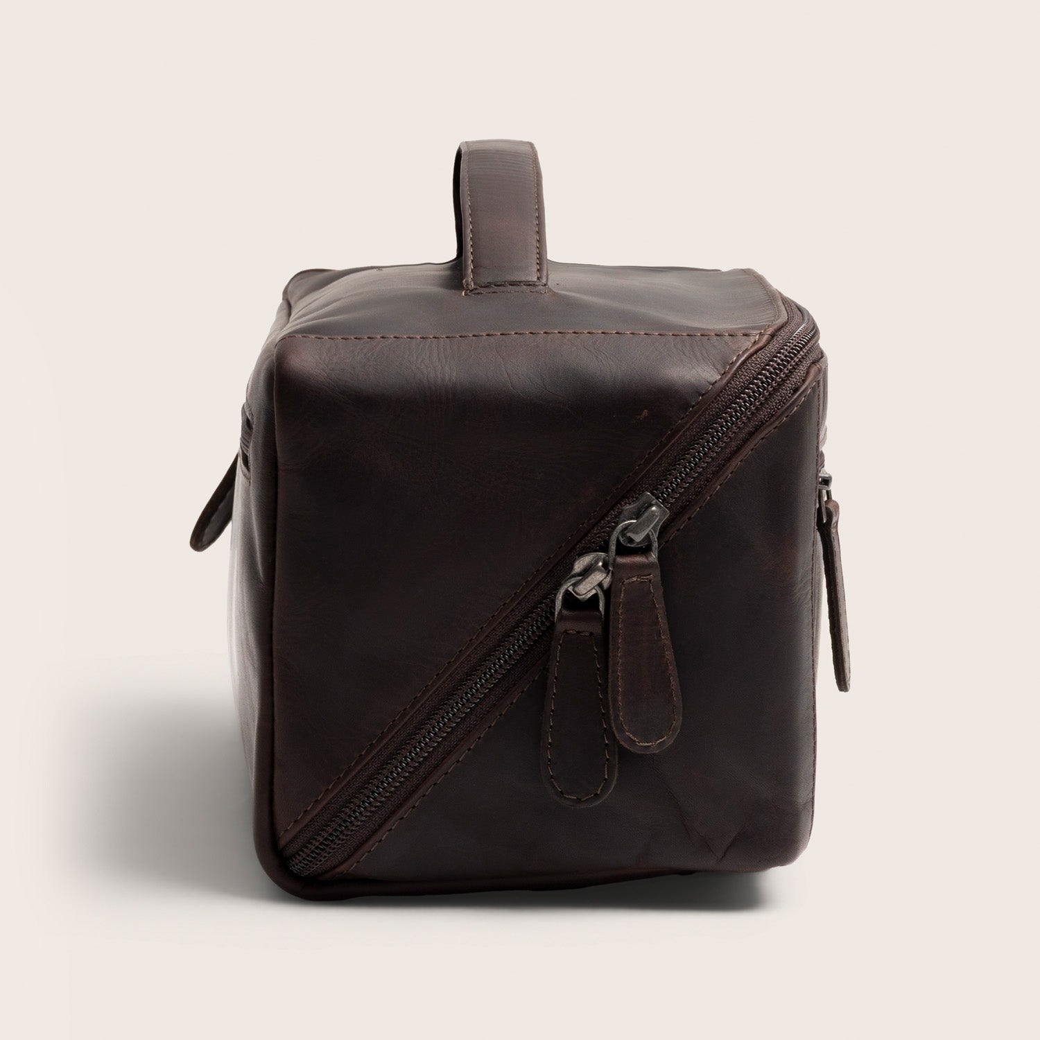 Leather Toiletry Bag Brown Elmia, side view
