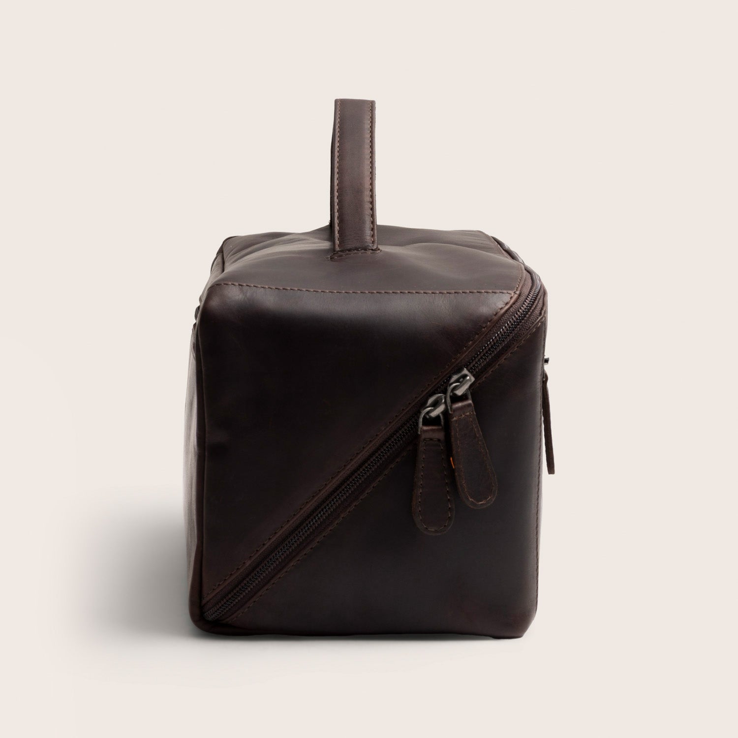 Leather Toiletry Bag Brown Trevia, side view
