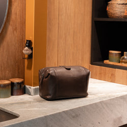 Trousse de Toilette en Cuir Marron Biassa
