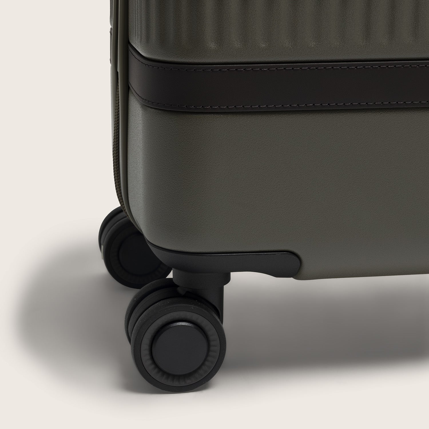 Handgepäck Reisekoffer Shadow Olive Zuna