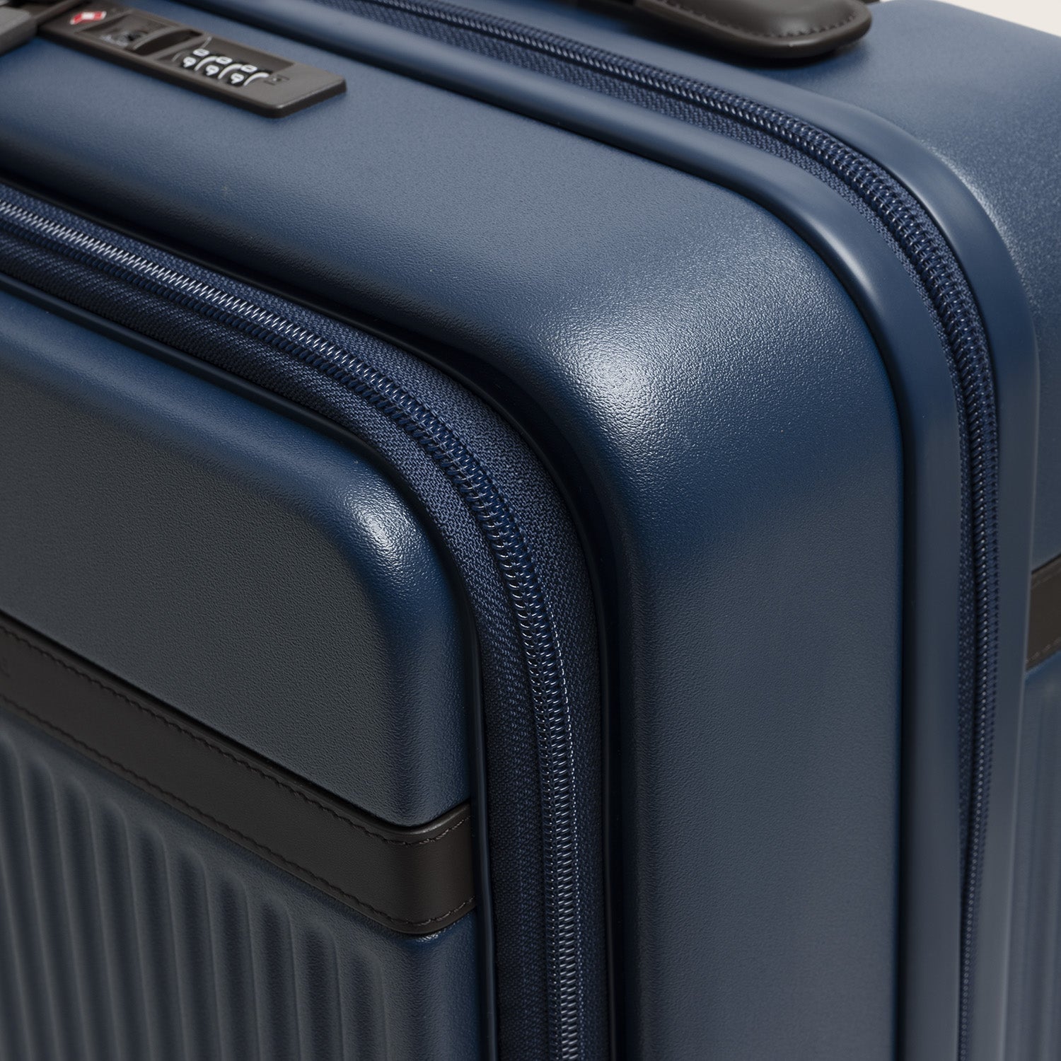 Valise Cabine Poche Frontale Bleu Nordique Zuna