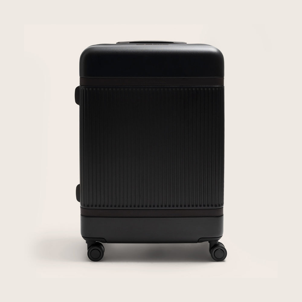 Medium Reisekoffer Onyx Schwarz Zuna, Vorderansicht