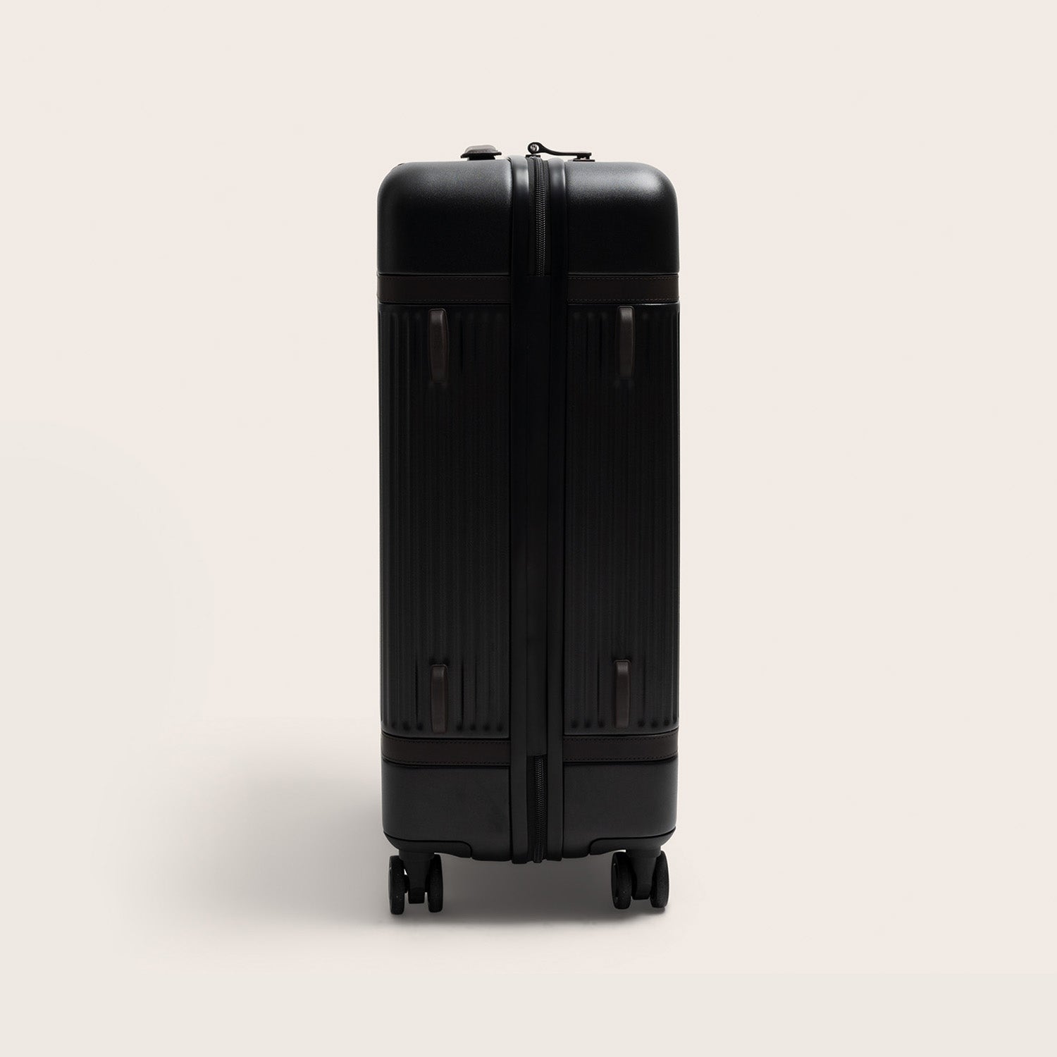 Medium Suitcase Onyx Black Zuna