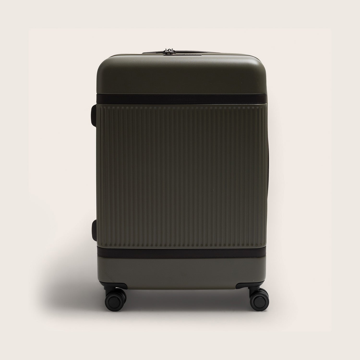 Medium Reisekoffer Shadow Olive Zuna