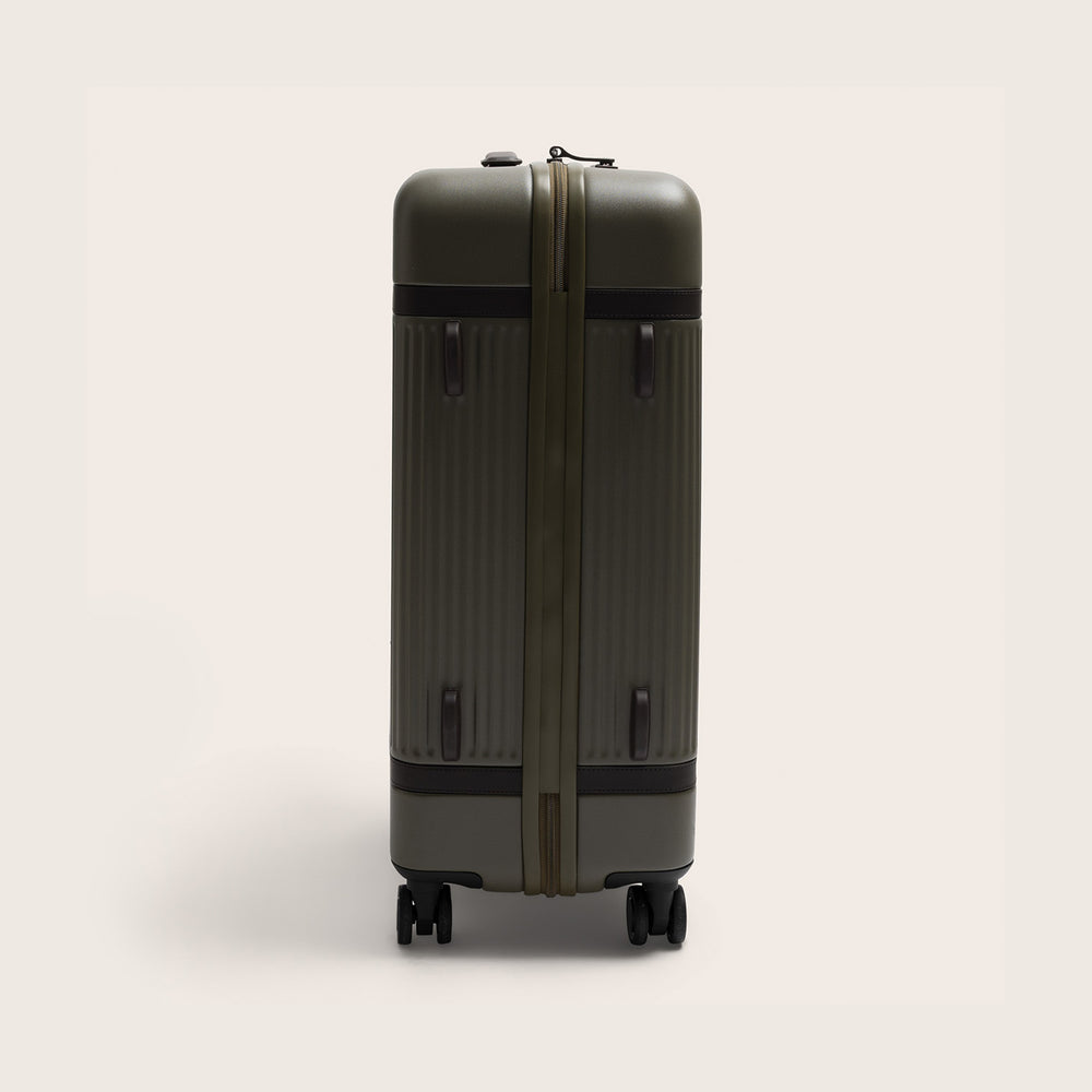Medium Reisekoffer Shadow Olive Zuna, Seitenansicht