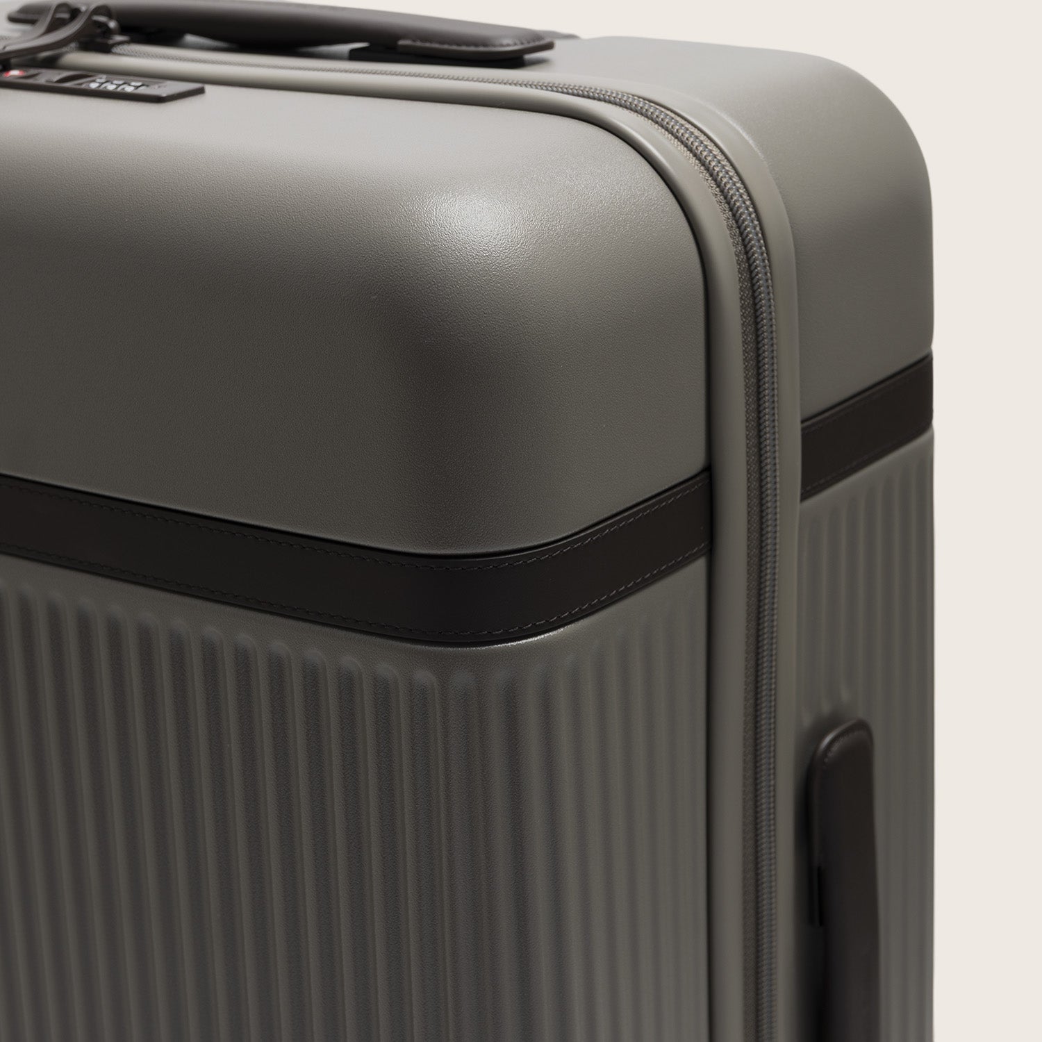 Medium Suitcase Stone Taupe Zuna