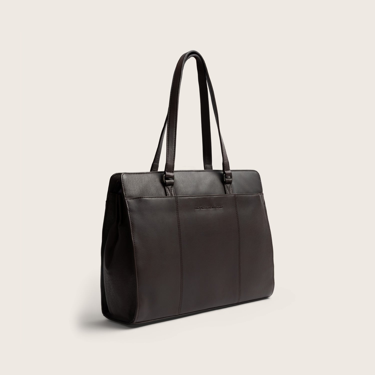 The Chesterfield Brand Leather Shoulder Bag Brown Fidenza, front view at an angle