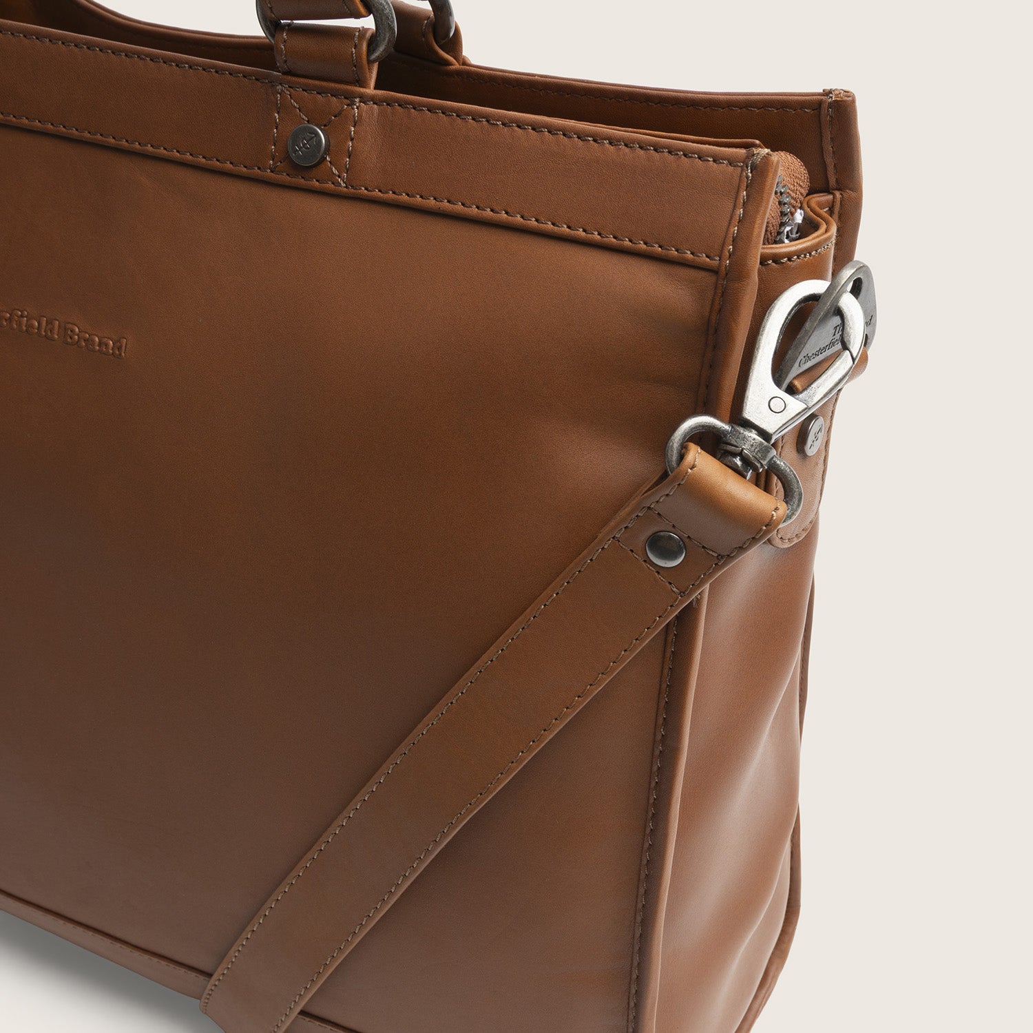 Leder Shopper Cognac Manly, Nahaufnahme des Schultergurts