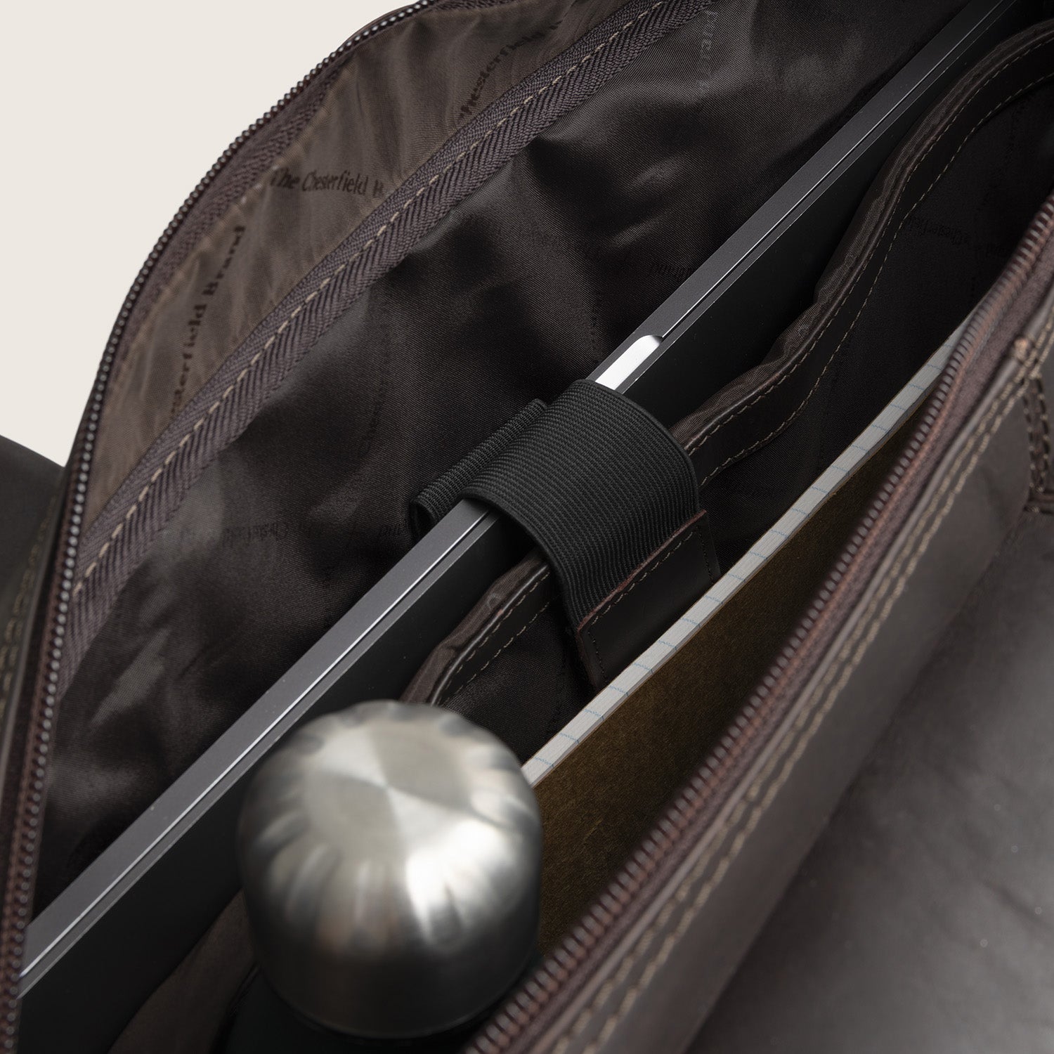 Leren Laptoptas Bruin Ryan, hoofdvak open