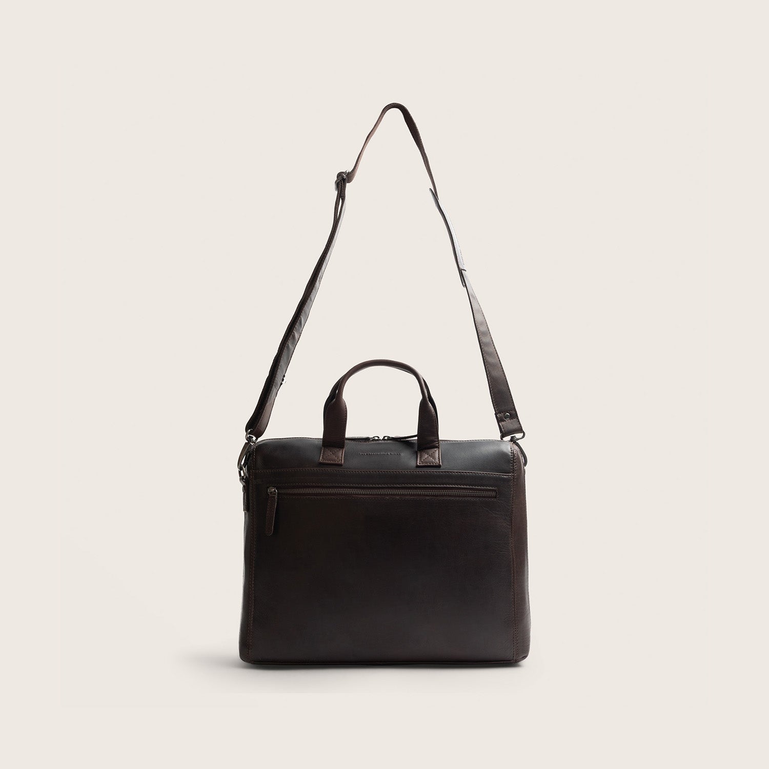 Sacoche Ordinateur en Cuir Marron Levanto, vue de face, bandoulière déployée