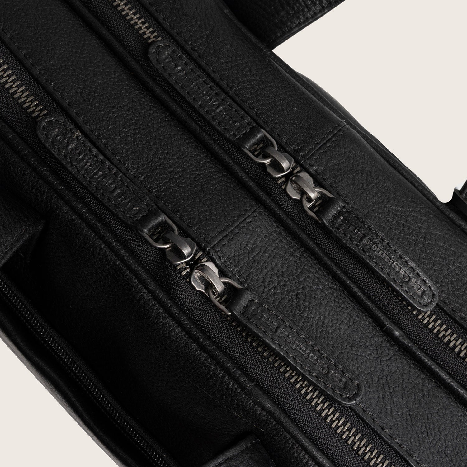 Sacoche Ordinateur en Cuir Noir Venturo