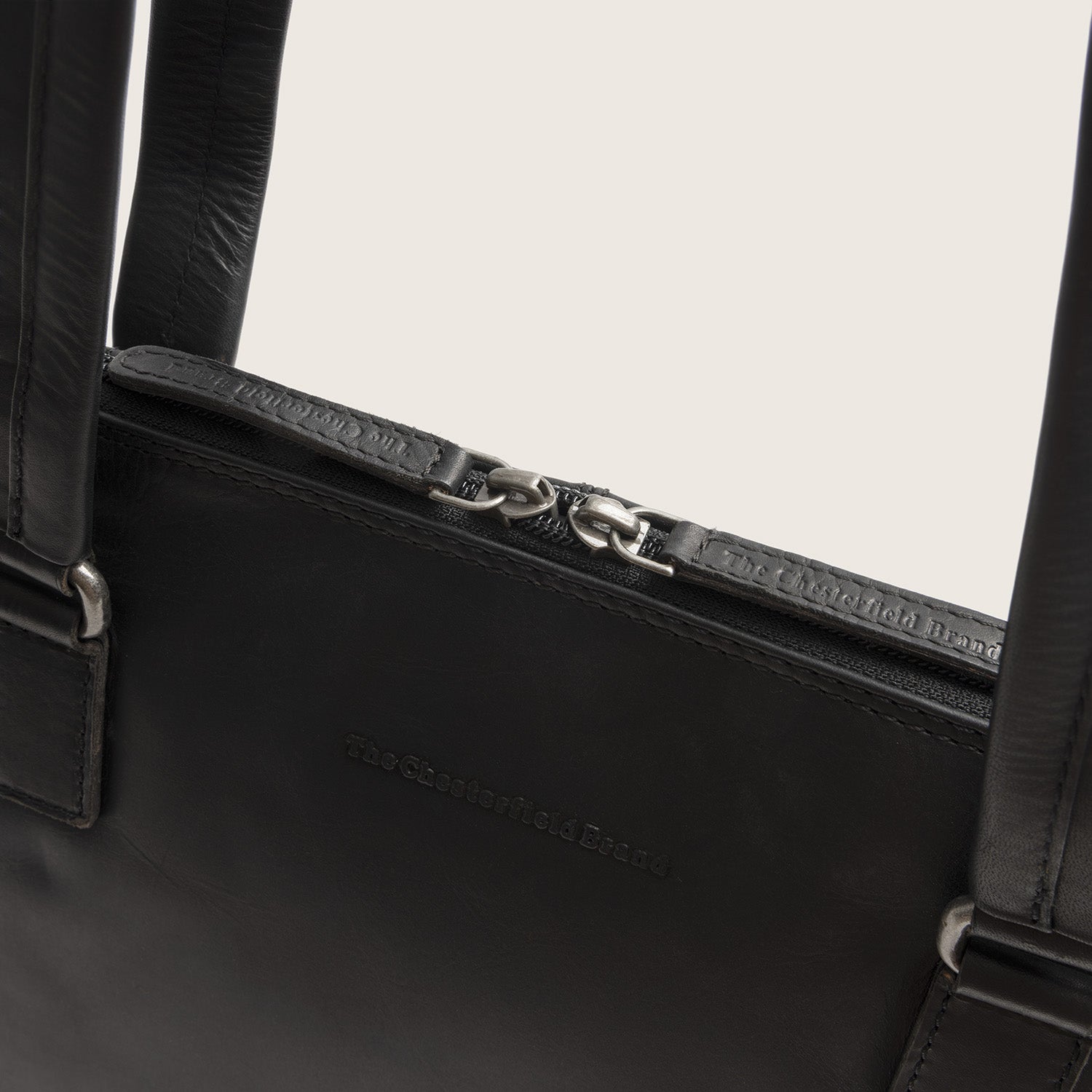 Sac Porté Épaule Ordinateur en Cuir Noir Isara