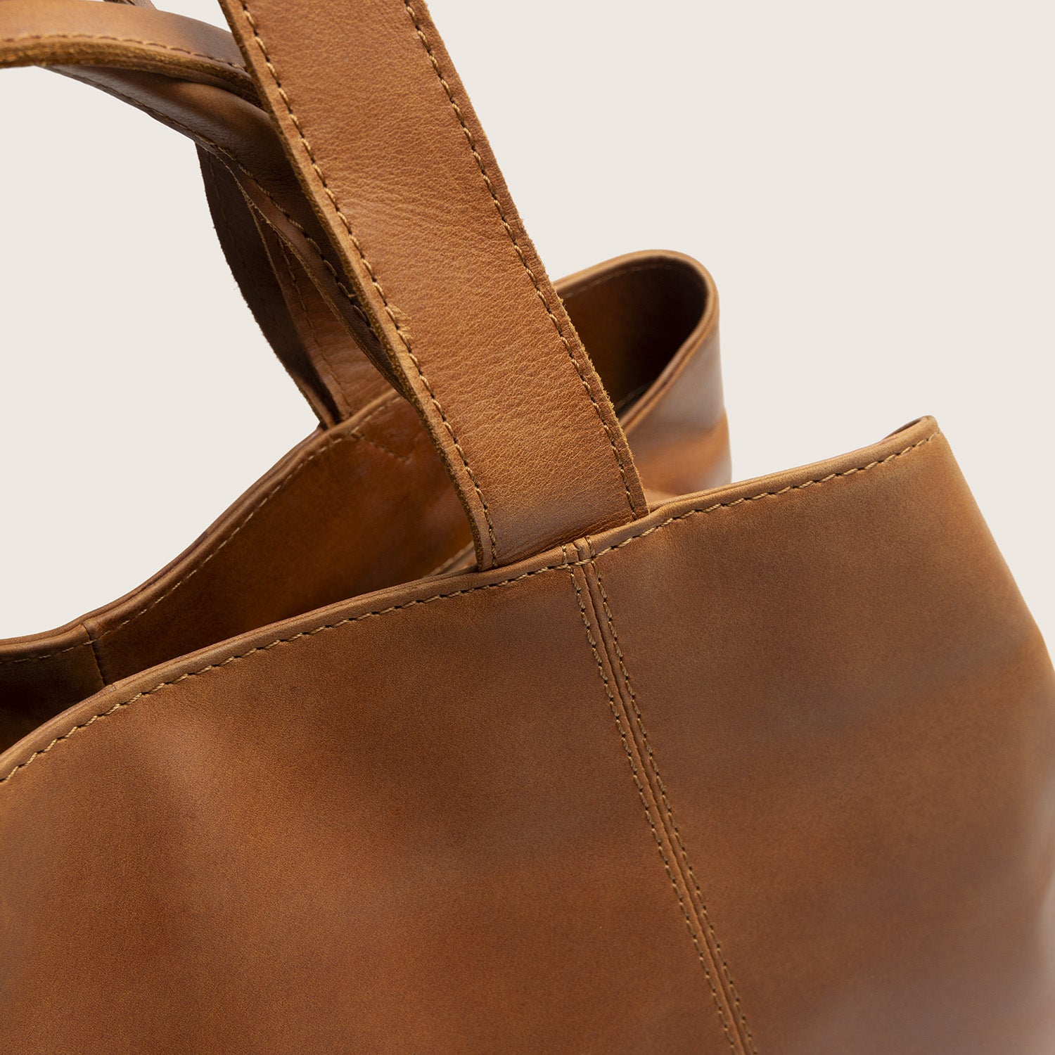 Leather Shoulder Bag Cognac Gail