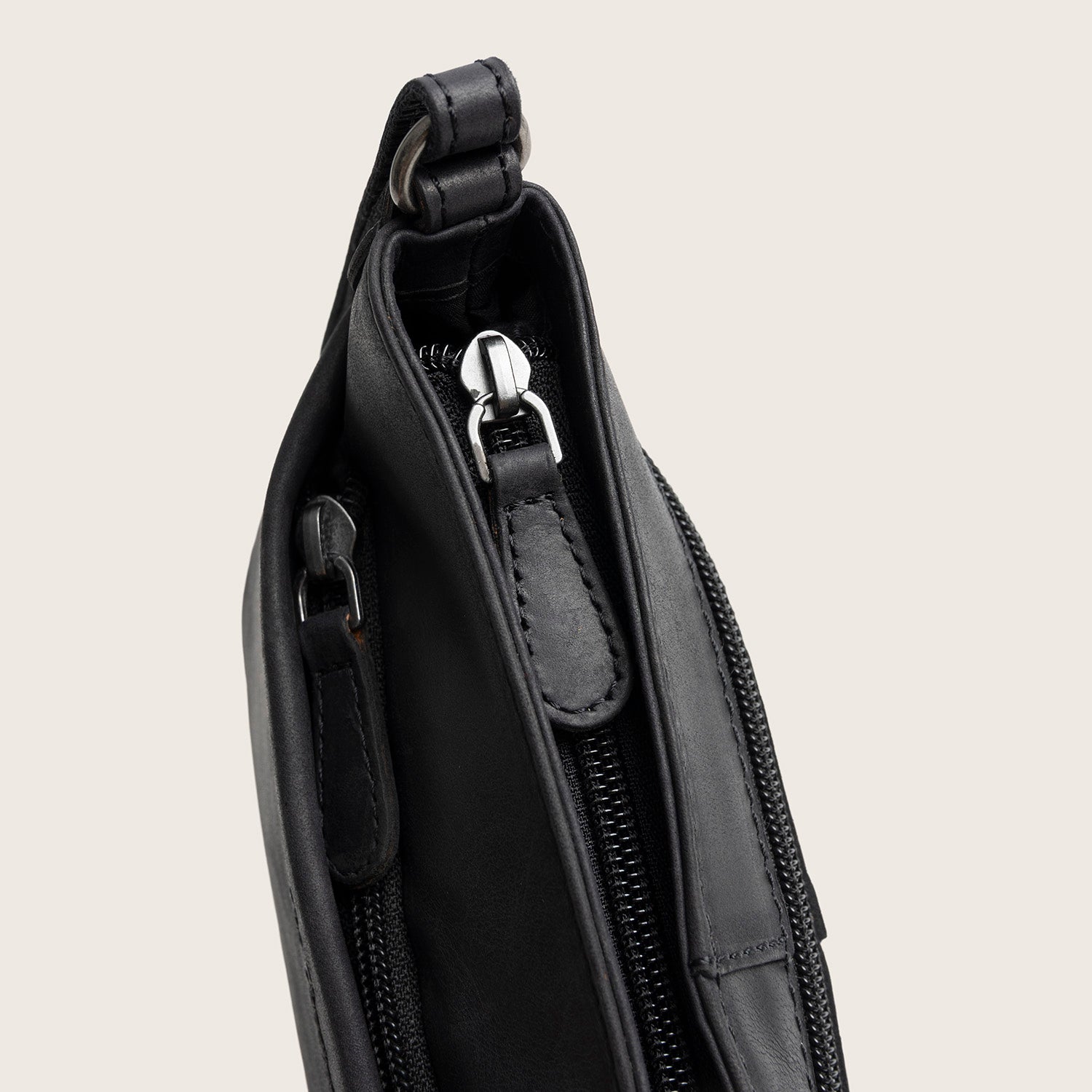 Leder Umhängetasche Schwarz Salerno