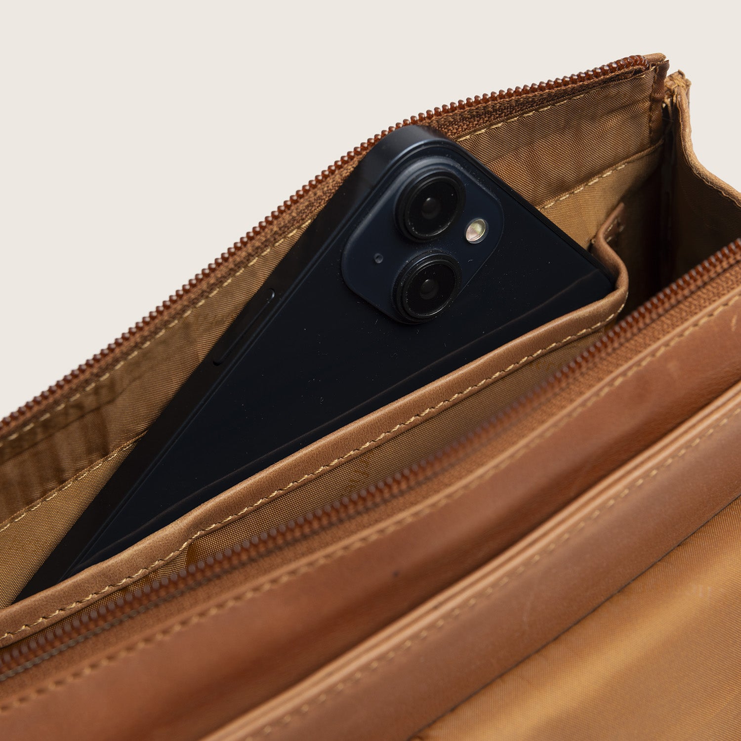 Leather Crossbody Bag Cognac Lucca