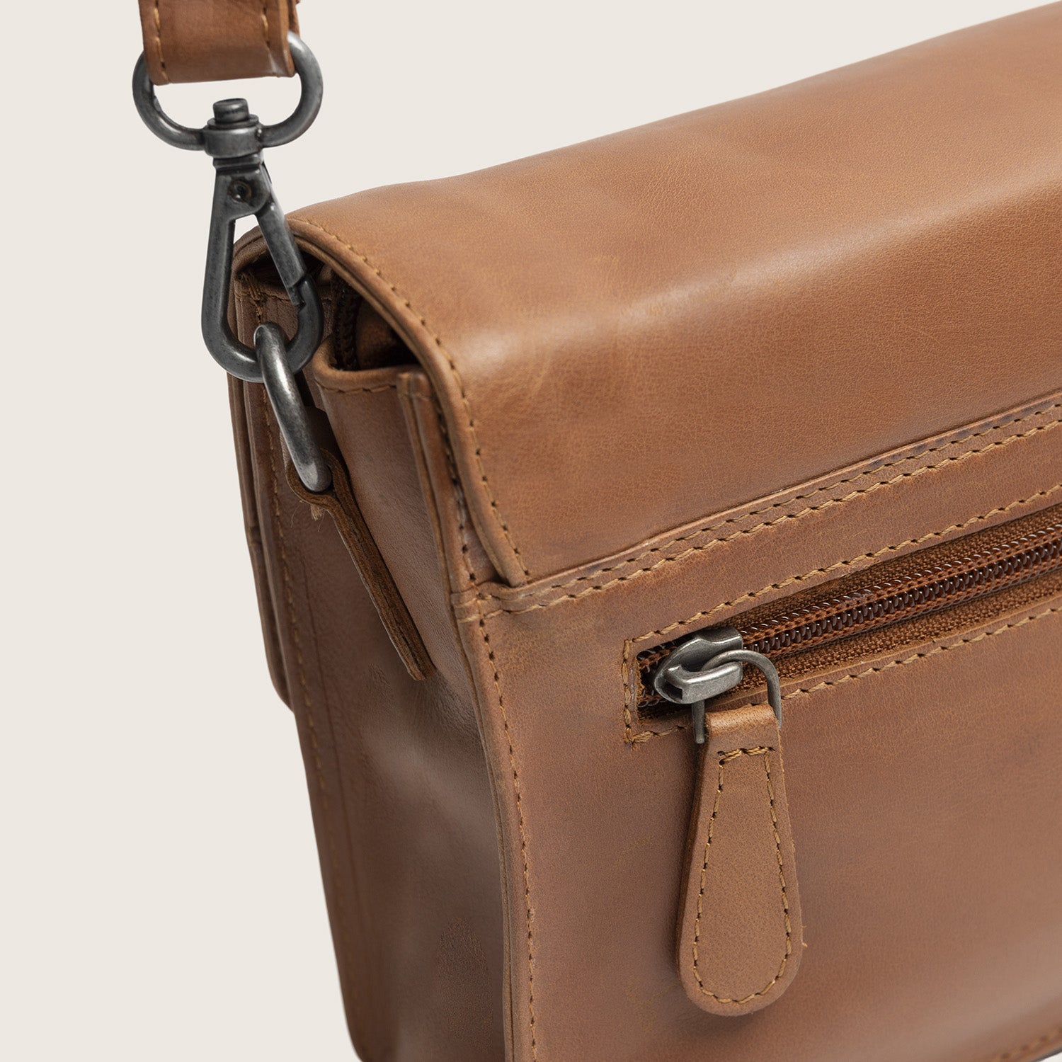 Leather Crossbody Bag Cognac Lucca