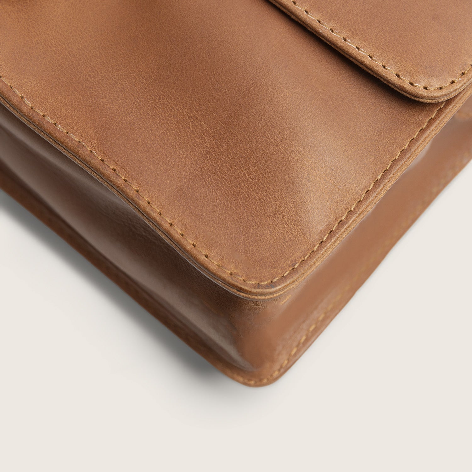Leather Crossbody Bag Cognac Lucca