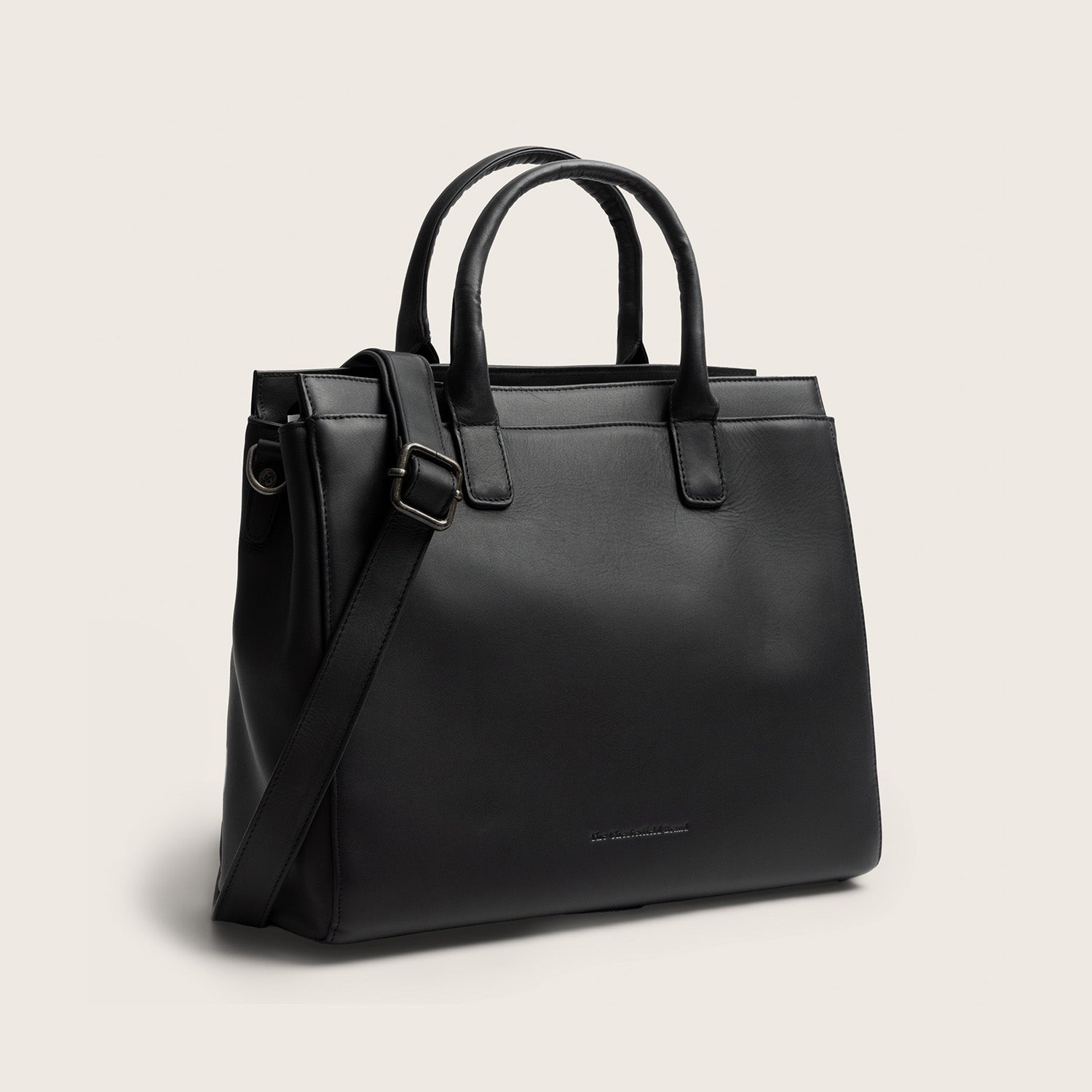 The Chesterfield Brand Leren Laptoptas Zwart Rivera, schuin vooraanzicht