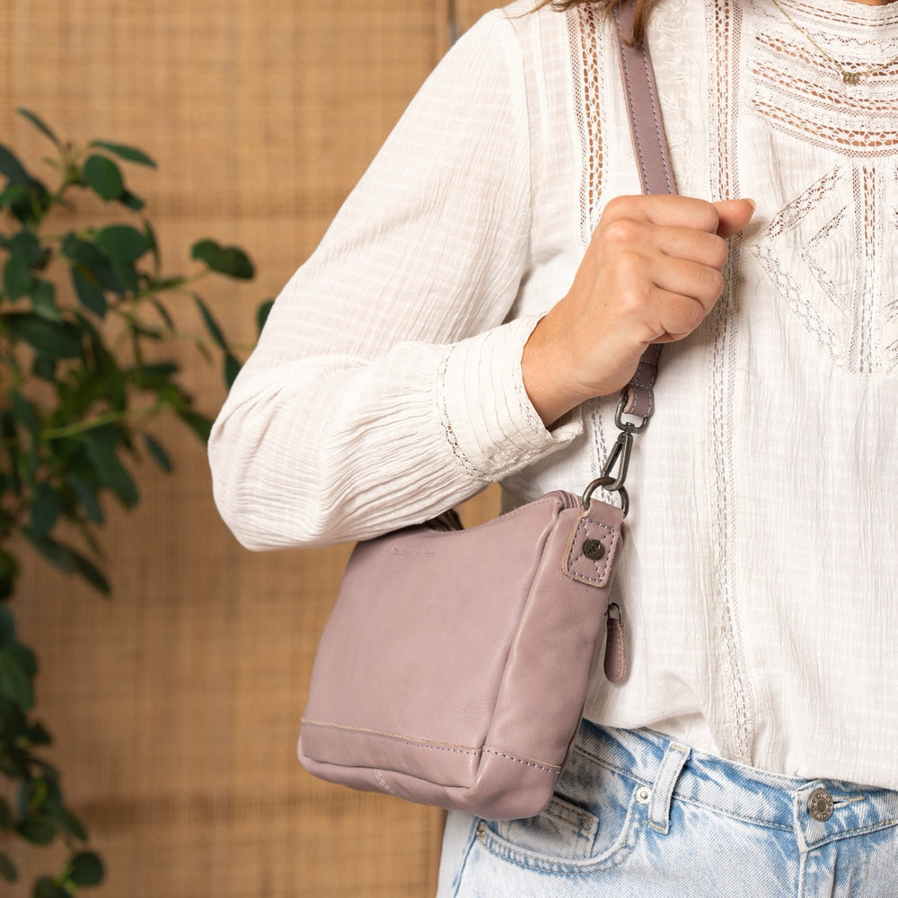 Leather Shoulder Bag Lavender Lilac Irving