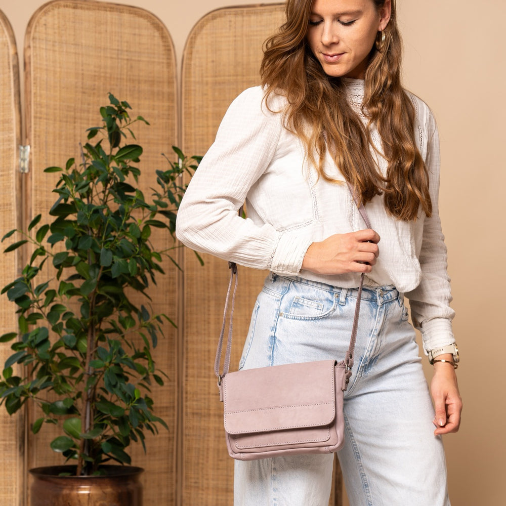 Leather Crossbody Bag Lavender Lilac Ann