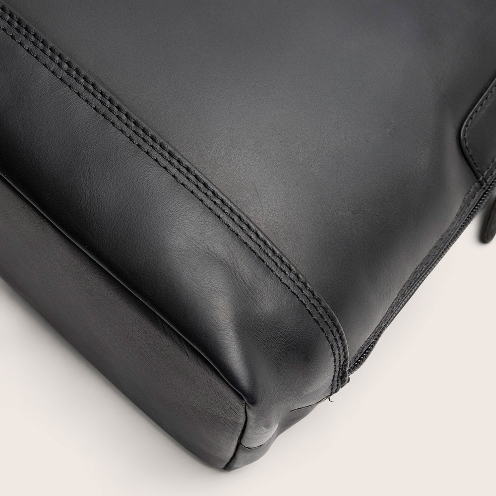 Leder Schultertasche Schwarz Elvar