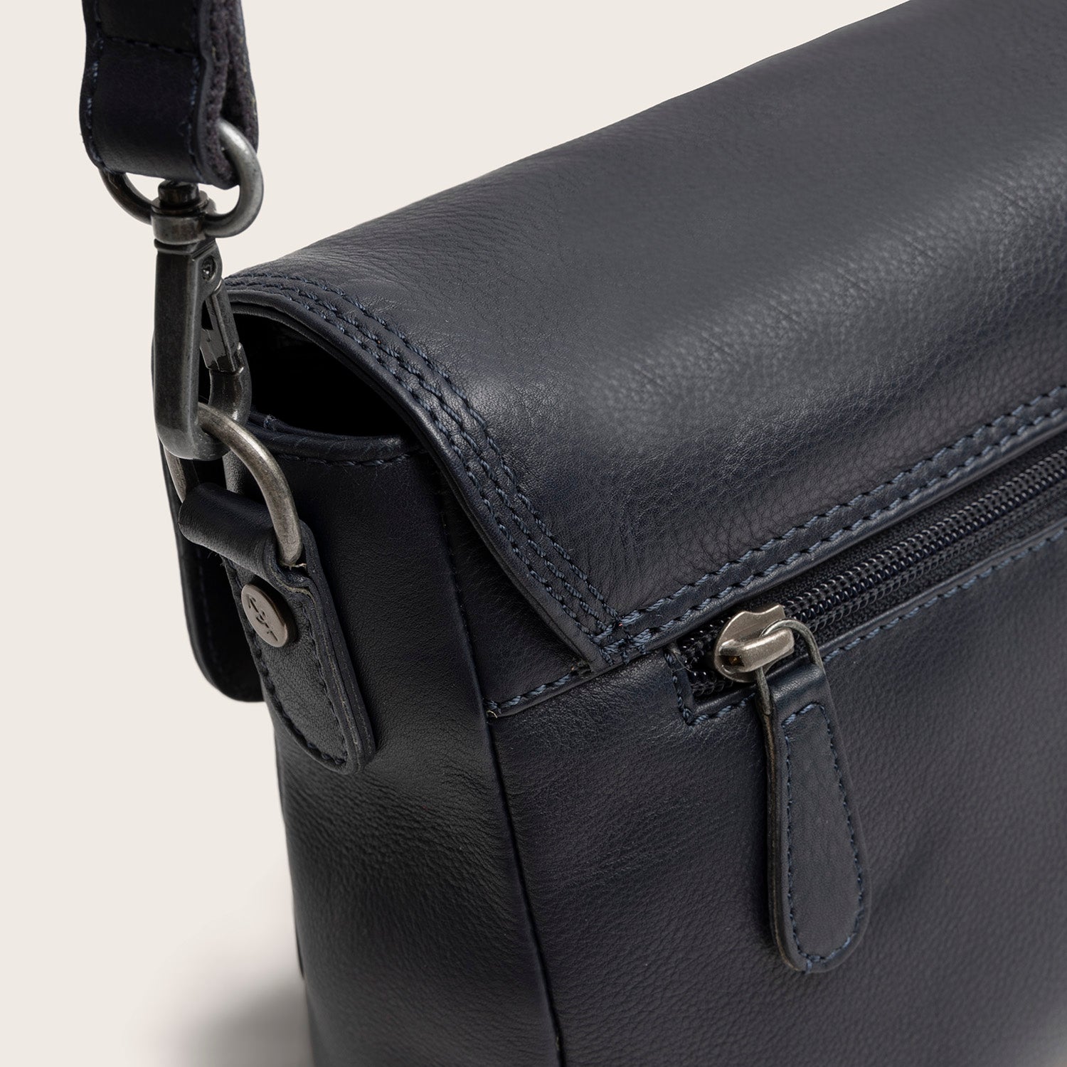 Sac Porté Épaule en Cuir Bleu Marine Miloa