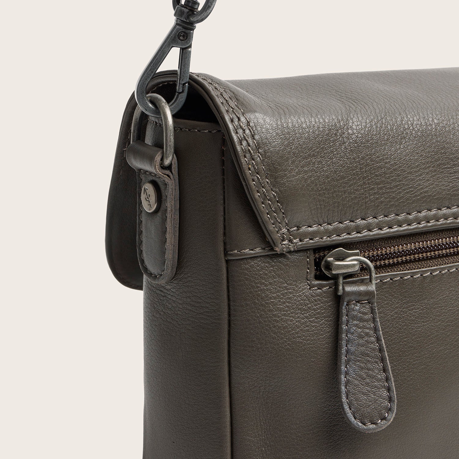 Leather Shoulder Bag Clay Grey Miloa