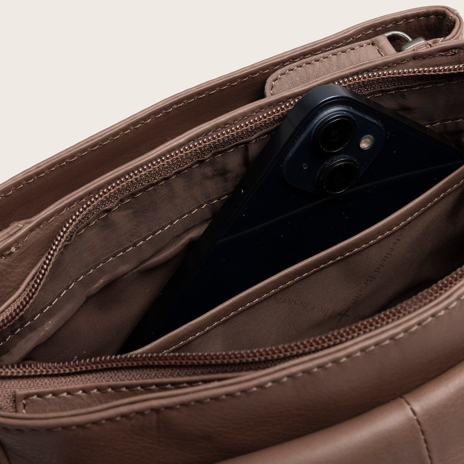 Leder Schultertasche Dunkles Taupe Miloa