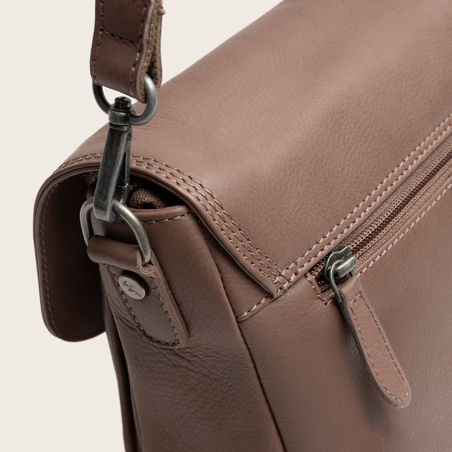 Leder Schultertasche Dunkles Taupe Miloa