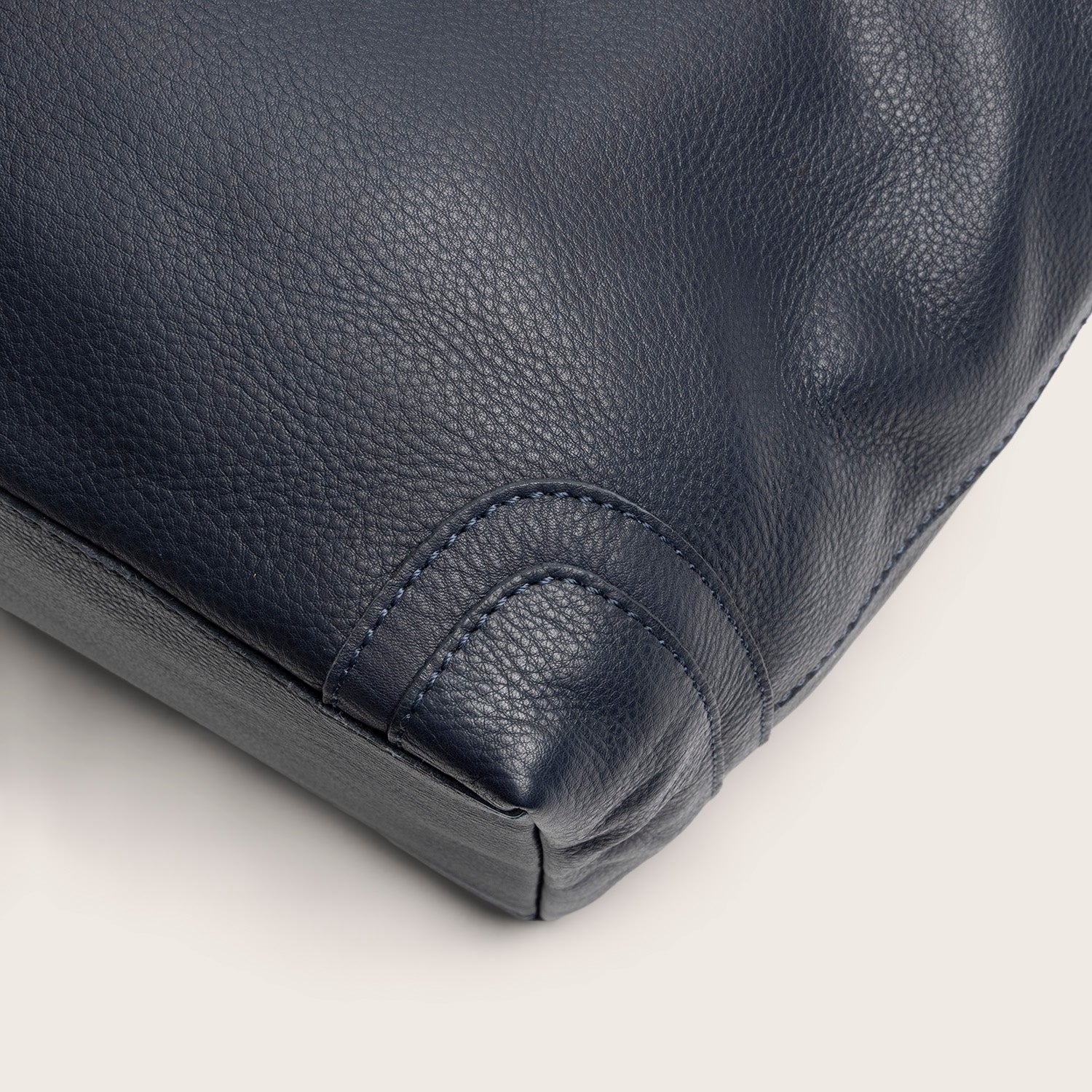 Sac Porté Épaule en Cuir Bleu Marine Astero