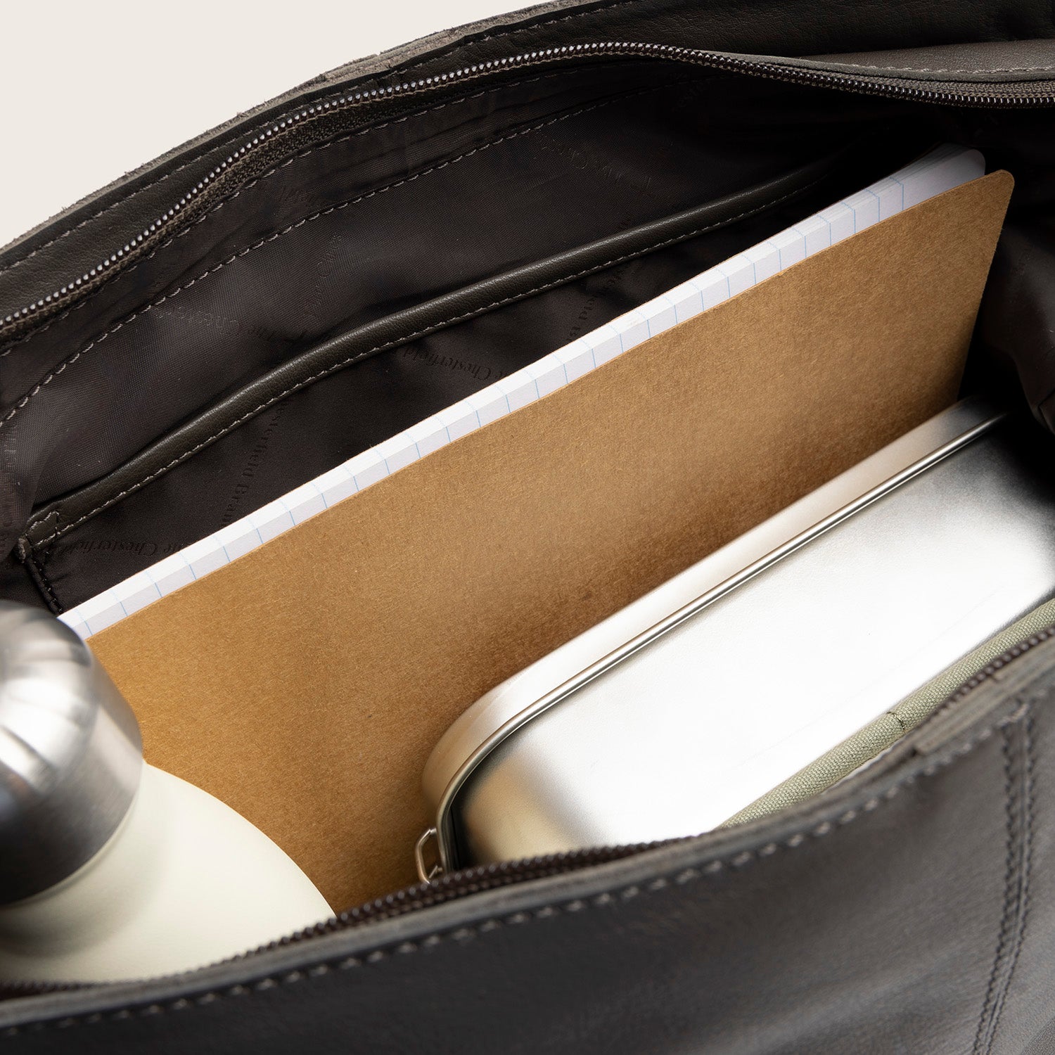 Leder Schultertasche Lehmgrau Astero