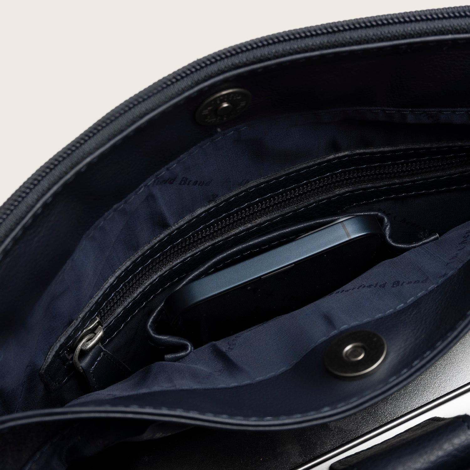 Sac Porté Épaule en Cuir Bleu Marine Marvos