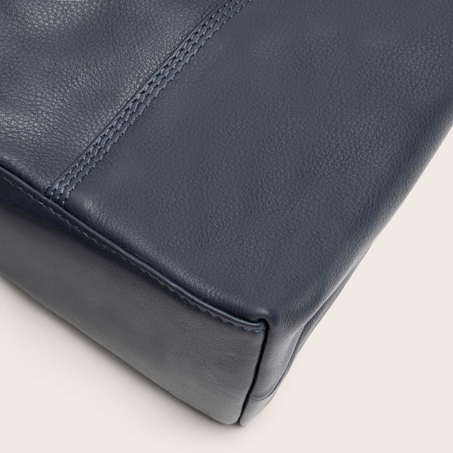 Sac Porté Épaule en Cuir Bleu Marine Marvos