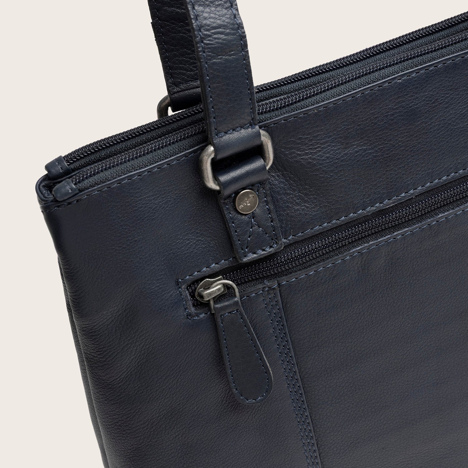Sac Porté Épaule en Cuir Bleu Marine Marvos