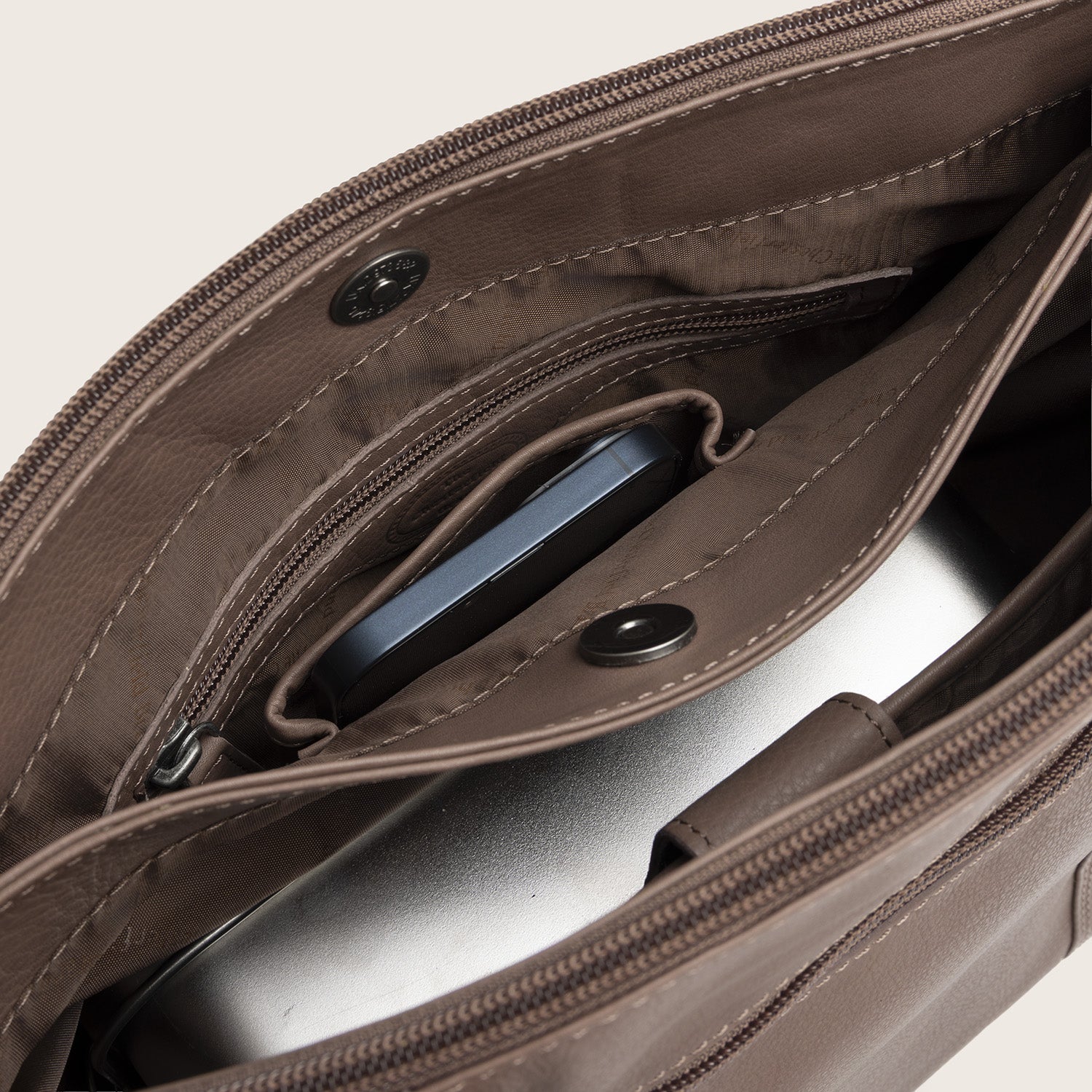 Leder Schultertasche Dunkles Taupe Marvos